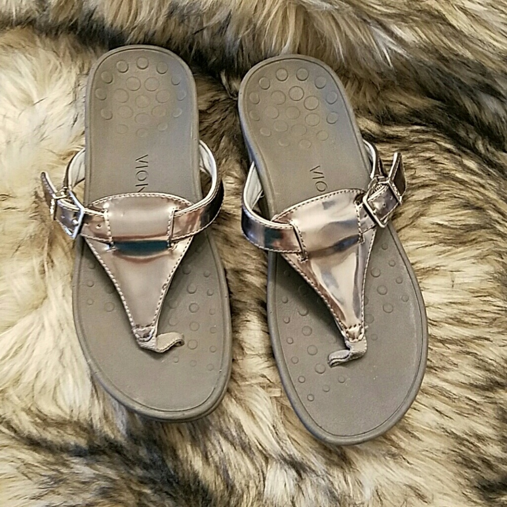 Vionic wedge shoes